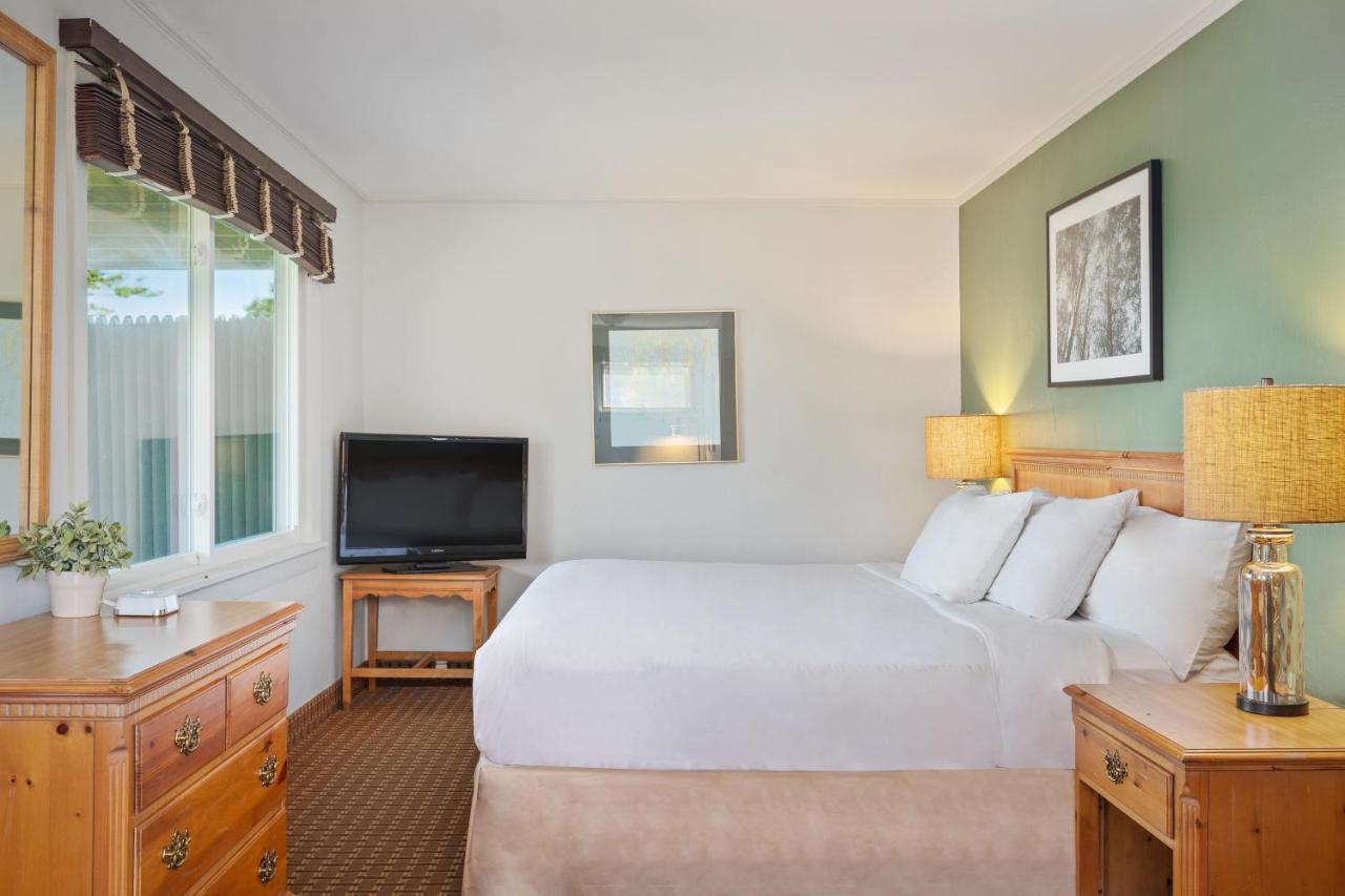 Ocean Gate 3*